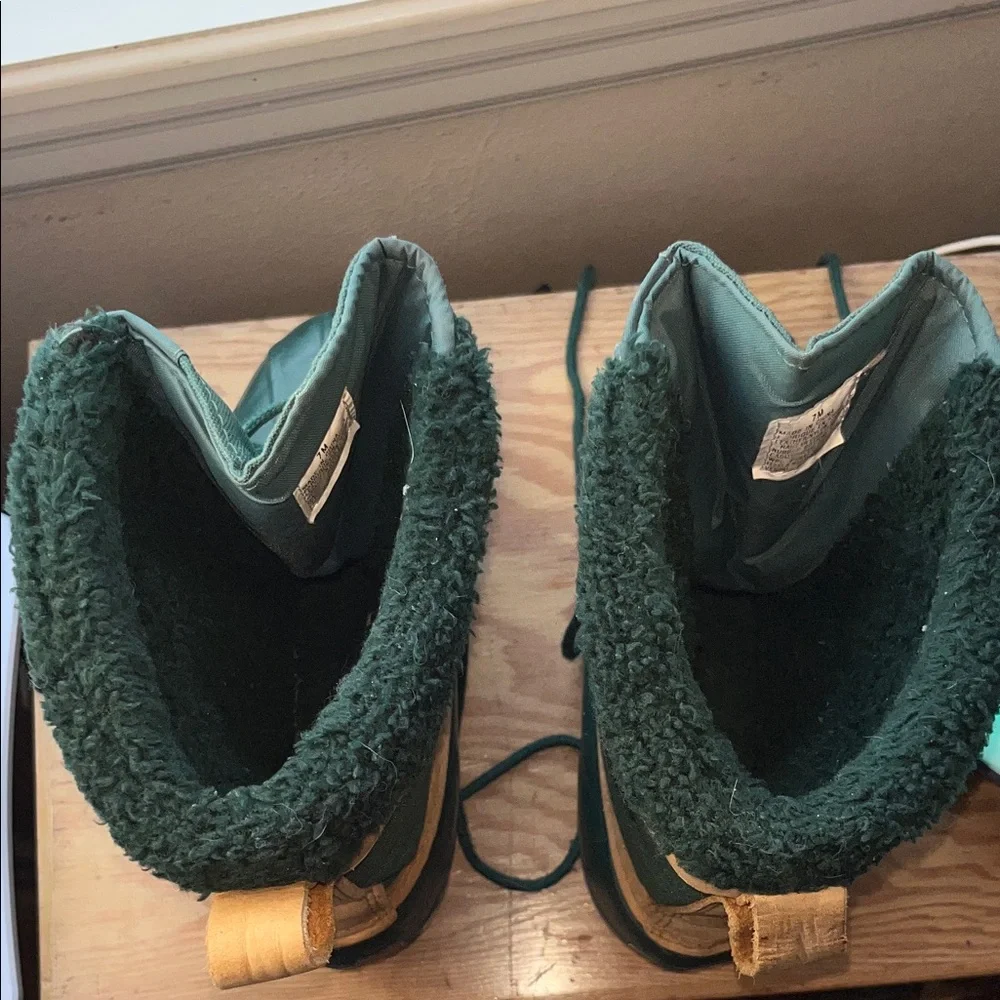 Eddie Bauer Forest Green and Tan Lined Winter‎ Duck Boots 7M